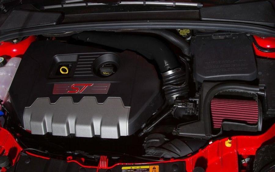  Ford Focus ST by Roush 2013 года  (фото 2 из 4)